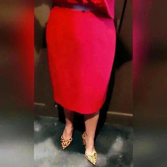 Vintage Valentino Miss V Red Boucle Wool Suit | Blazer and Skirt | 31" Waist - Picture 12 of 13